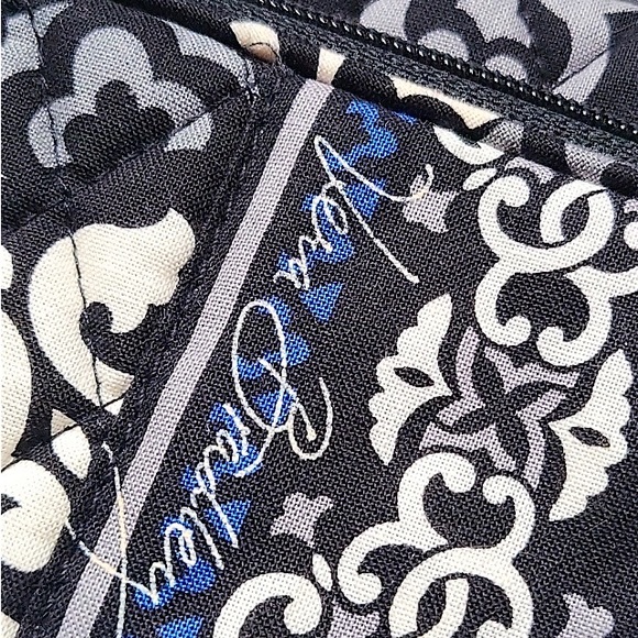 🆕🔥VERA BRADLEY CANTERBERRY SUPER CUTE&STYLISH&VERY SOFT QUILTED MATERIAL NWOT! - Picture 9 of 11